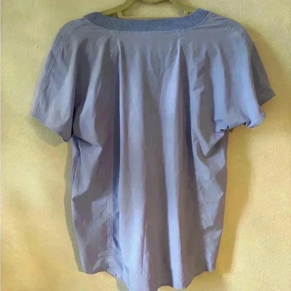 Athleta Zephyr V-Neck Tee - Picture 4 of 5